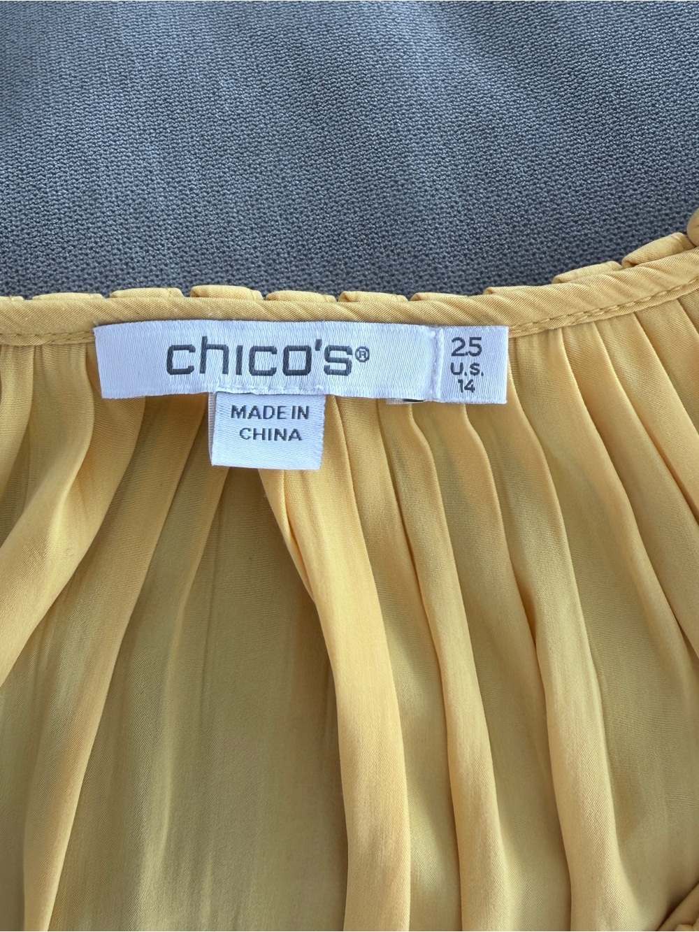 Chico’s blouse - Picture 4 of 4